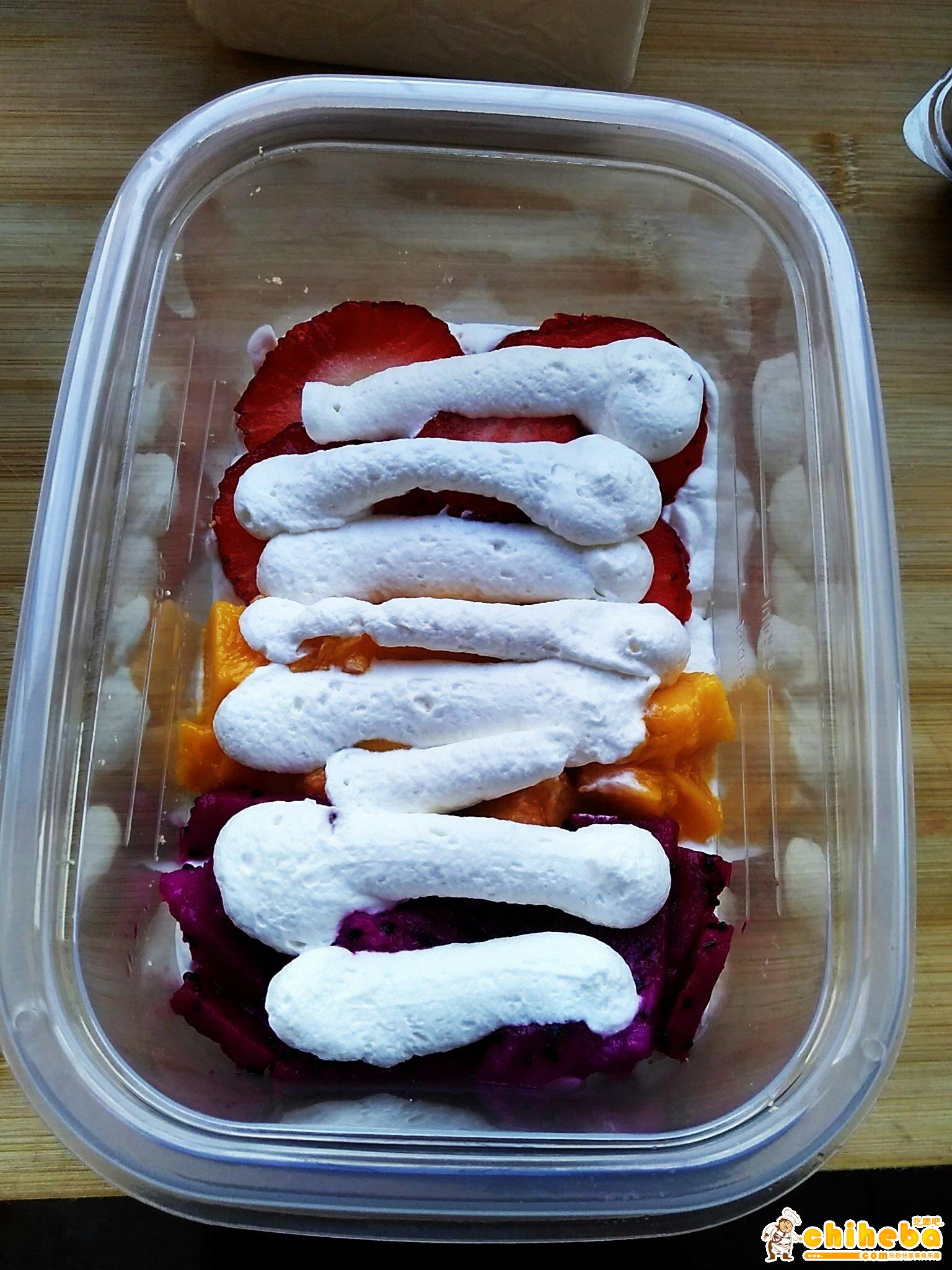 简单快手的便当饭盒水果盒子蛋糕的做法 步骤15